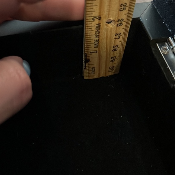 Rectangle gold metal & glass mirror design end lid that opens to a jewelry box​ - Picture 6 of 9